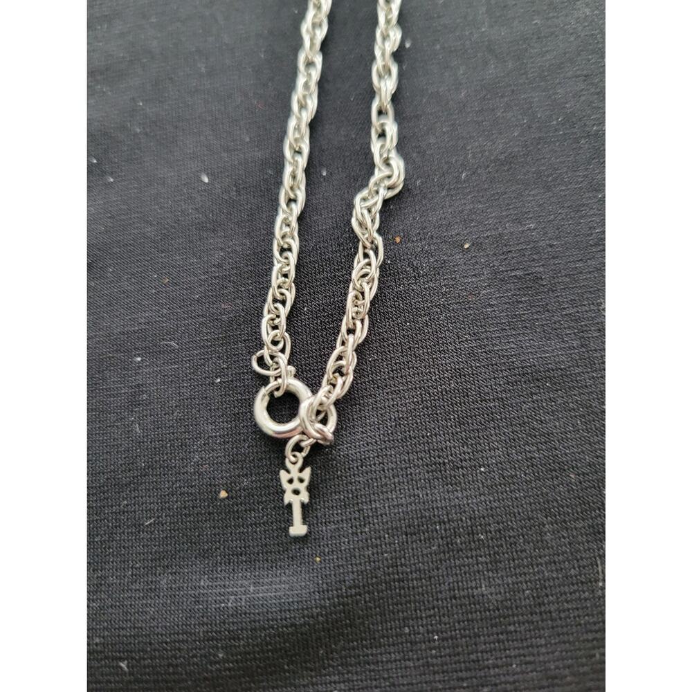 Vintage Crown Trifari 92.526" necklace chain